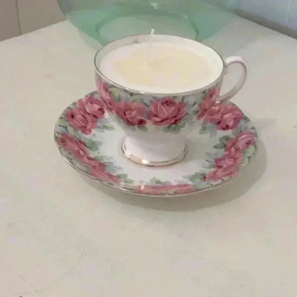 Royal Standard “Rose of Sharon”  3 piece porcelain tea set with soy candle - Picture 3 of 6